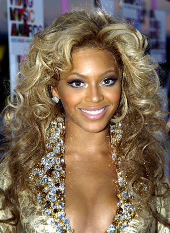 photos coiffure Beyonce  34 MTV Movie Awards 2004