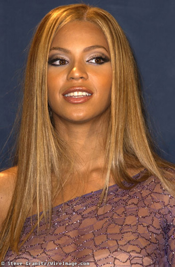 photos coiffure beyonce blonde meches lisses