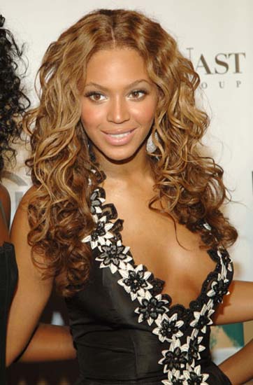 photos coiffure beyonce cheveux chatains ondules