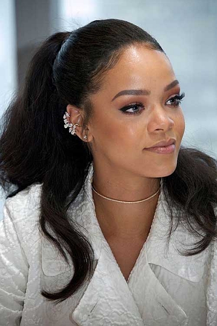 photos coiffure Rihanna ponytail
